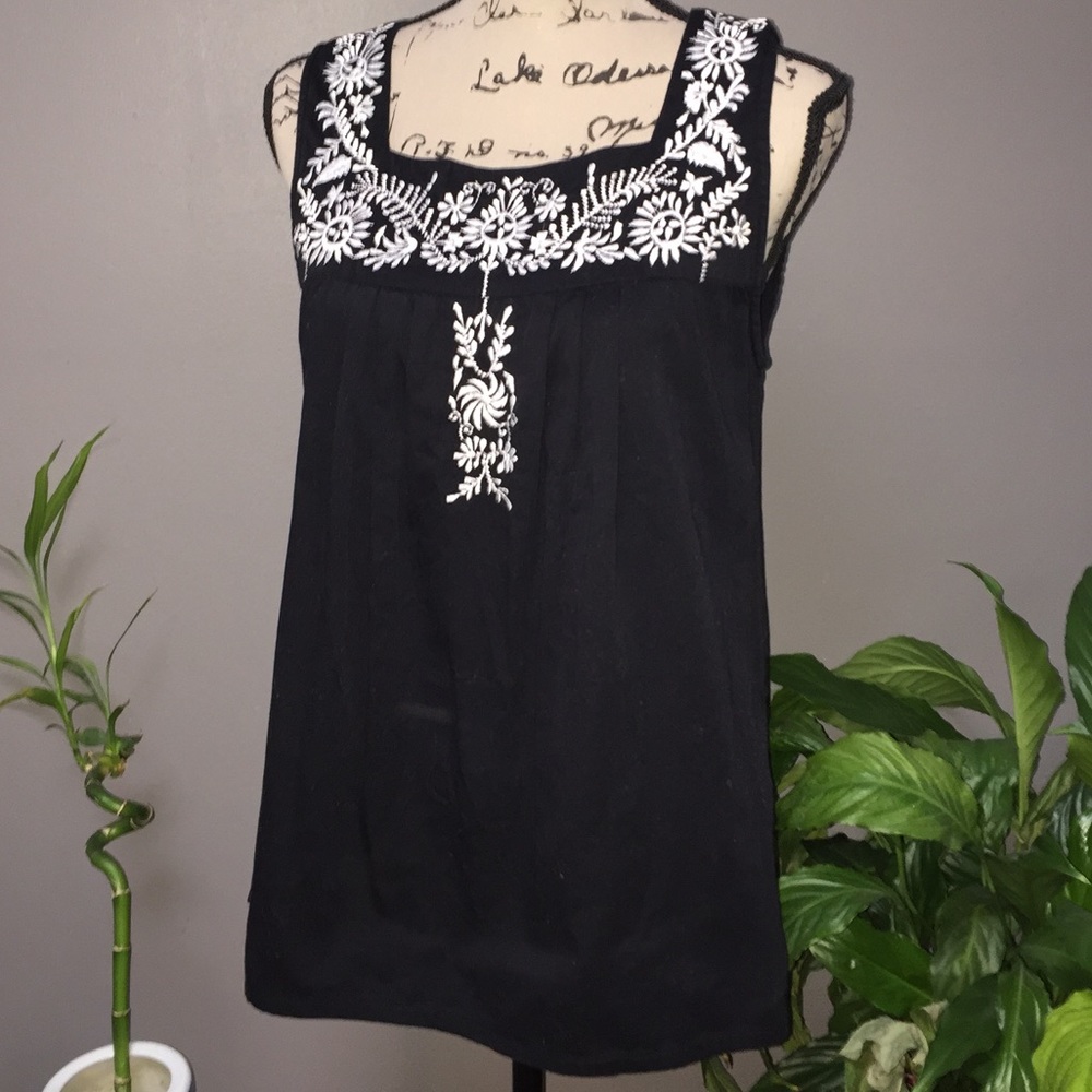 Black Sleeveless Top